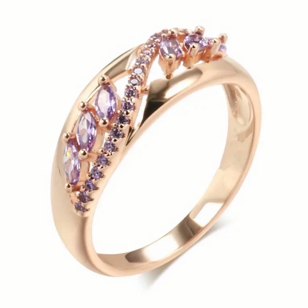 Luxury Golden Sparkling Purple Zirconia Ring.